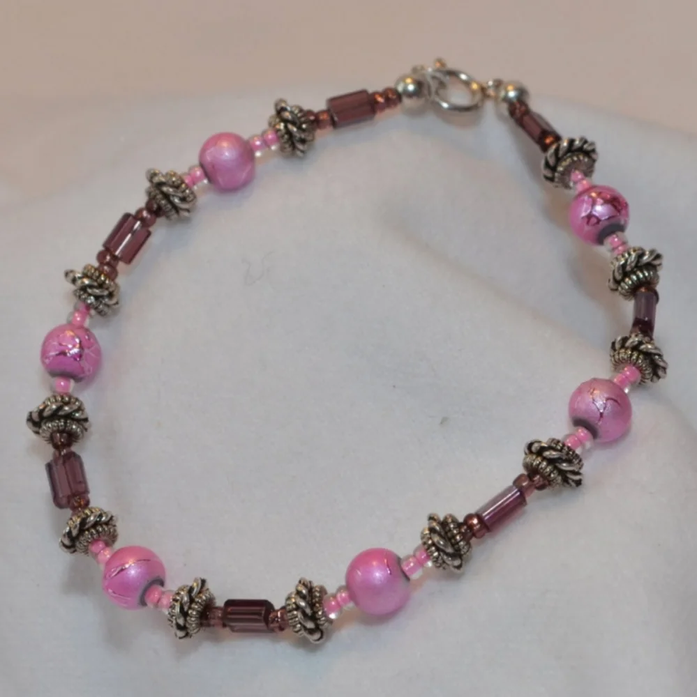 Beautiful Handmade Beaded Bracelet - Picture 4 of 6
